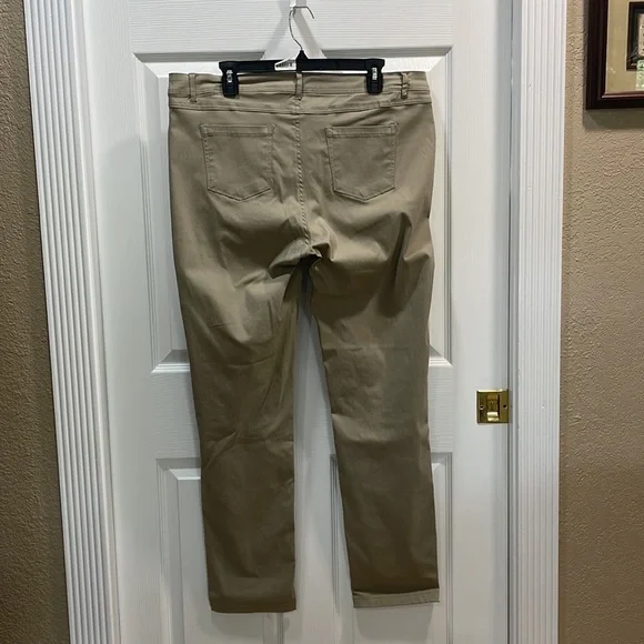 Tan trousers with 31” inseam, stretchy material, slight blemish at the hem - Picture 2 of 5